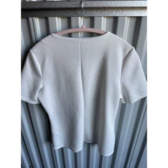 3 for $9 Banana Republic Ivory V Neck Super Soft Top M - Picture 2 of 6